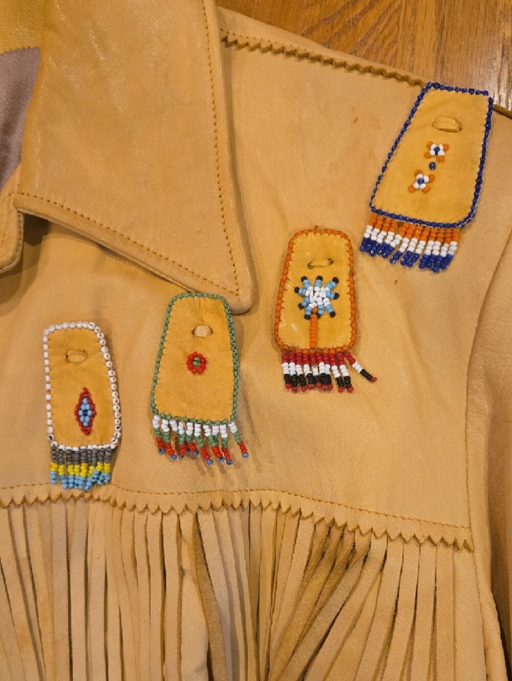Vintage Danzy Tan Suede Western Jacket with Multicolor Beadwork - Picture 3 of 10